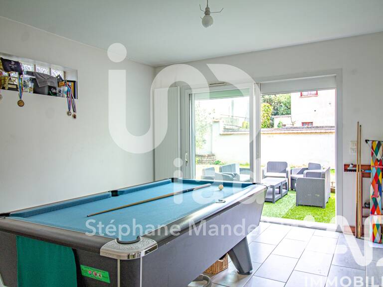 Vente Maison/villa 8 pièces — photo 1