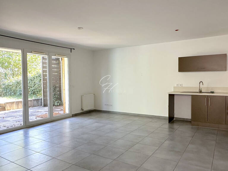 Saint Ismier - T3 + C de 62m² avec terrasse et jardinet — photo 1
