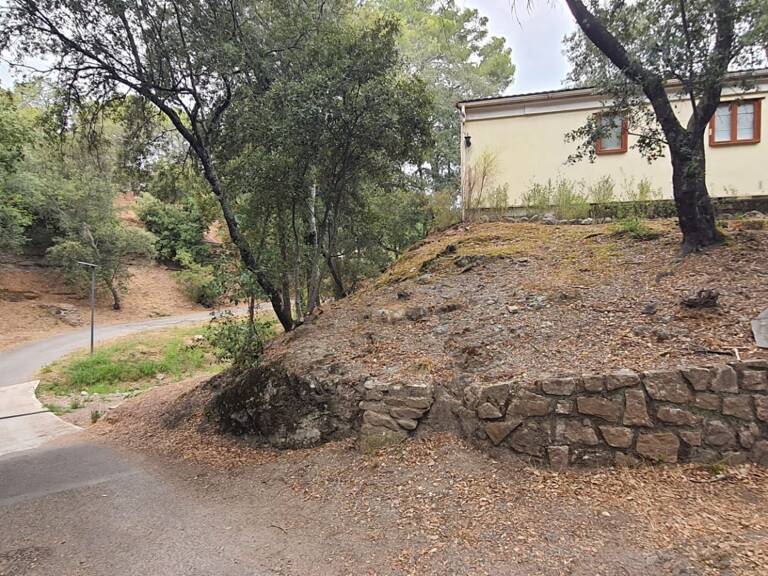 Vente Terrain 562 m&sup2; — photo 1