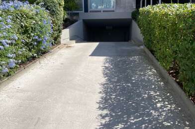 Garage  31000 €