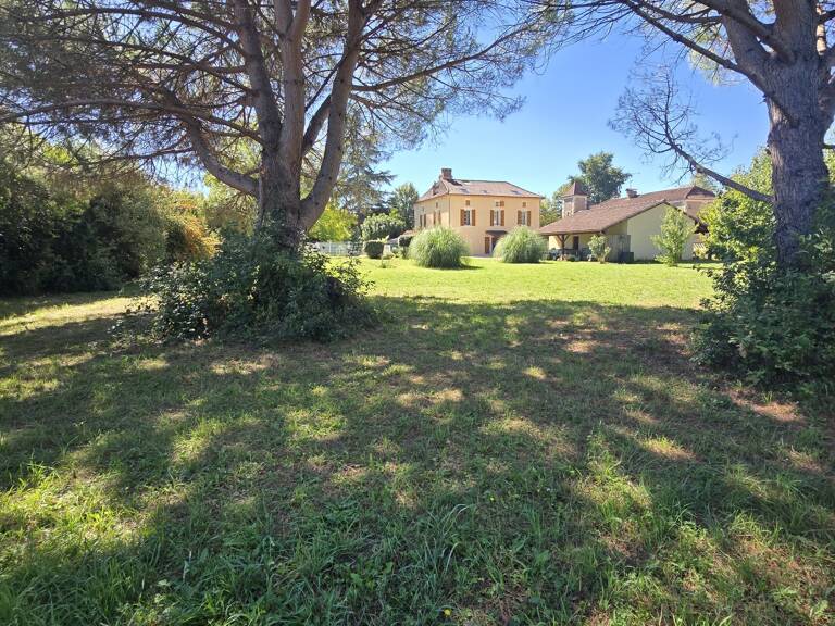 Vente Maison/villa 8 pièces — photo 1