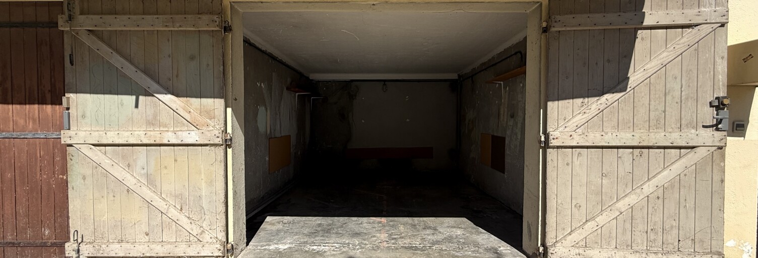 Garage  14 m² à vendre à Fréjus (83600)