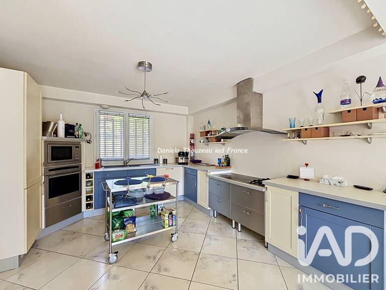 Vente Maison/villa 8 pièces — photo 1