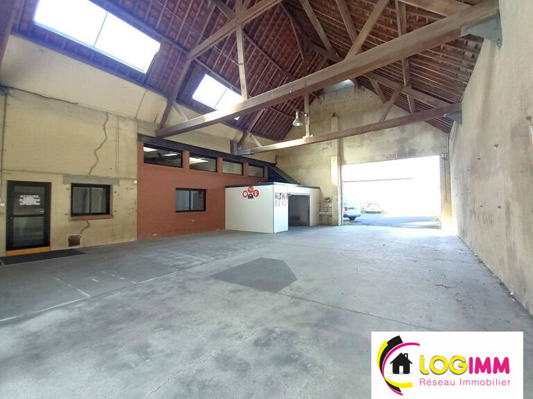 Ensemble immobilier professionnel - Secteur Le Quesnoy — photo 1