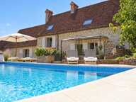 Belle maison en pierre rénovée avec piscine chauffée et char — photo 2