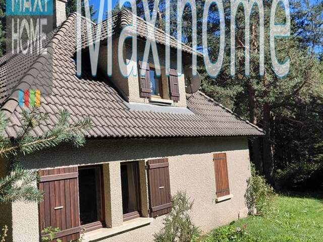 Maison  familiale lumineuse T5 de 150 m² avec 1 741 m² de — photo du bien