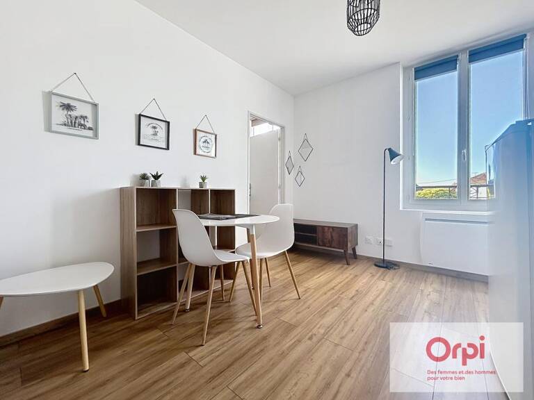 Appartement À Louer — photo 1