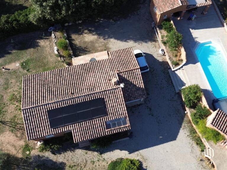 ❤️ COUP DE CŒUR À LA VERDIÈRE (83560) ! MAISON DE PLAIN-PIED AVEC PISCINE SUR 3 000 M²   — photo 1