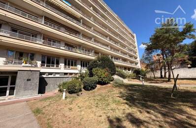 MONTREUIL — T4 de 80 m² avec beau balcon filant, vue dégagée, do — photo du bien