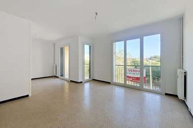 Appartement 3 pièces 770 €