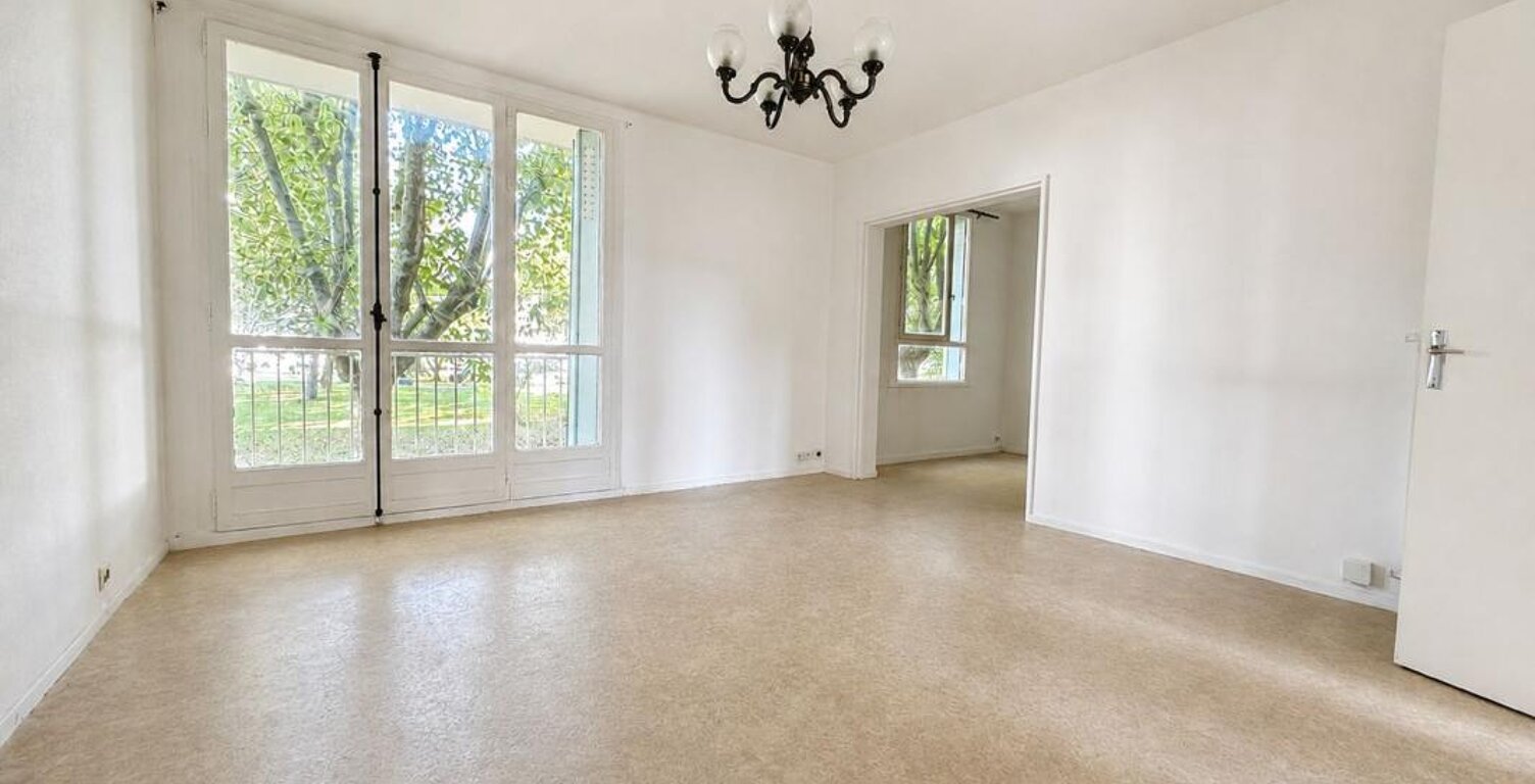 À vendre appartement T3bis avec cave et stationnement facile — photo 1
