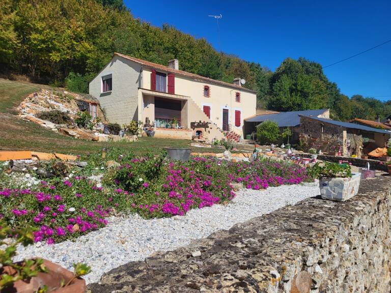 Maison à vendre 7 pièces LOUIN (79) Terrain 3064 m² — photo 1