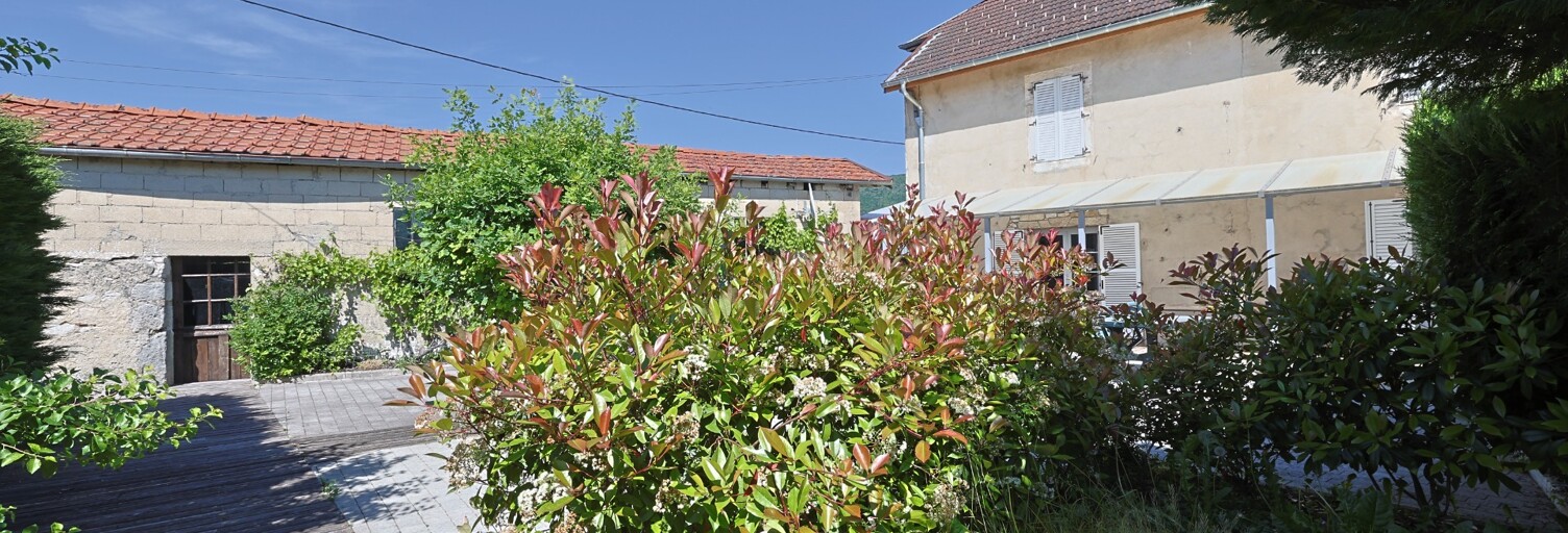 Maison 6 Pièces 180 m² à vendre à Saint-Hymetière-sur-Valouse (39240)