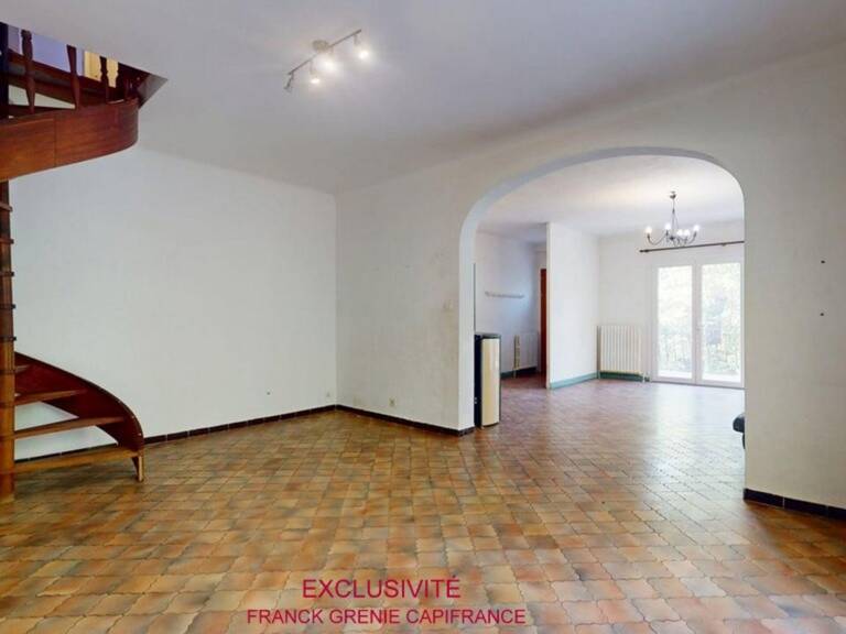 TOURVES – MAISON À RÉNOVER 151 M² – 5 CHAMBRES – GARAGE 60 M² – TERRAIN 1 210 M² – PANNEAUX SOLAIRES — photo 1