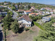 DARDILLY – PROPRIÉTÉ FAMILIALE DE 222 M² – 6 CHAMBRES – T2 INDÉPENDANT – TERRAIN DE 1 647 M² – VUE PANORAMIQUE — photo 2