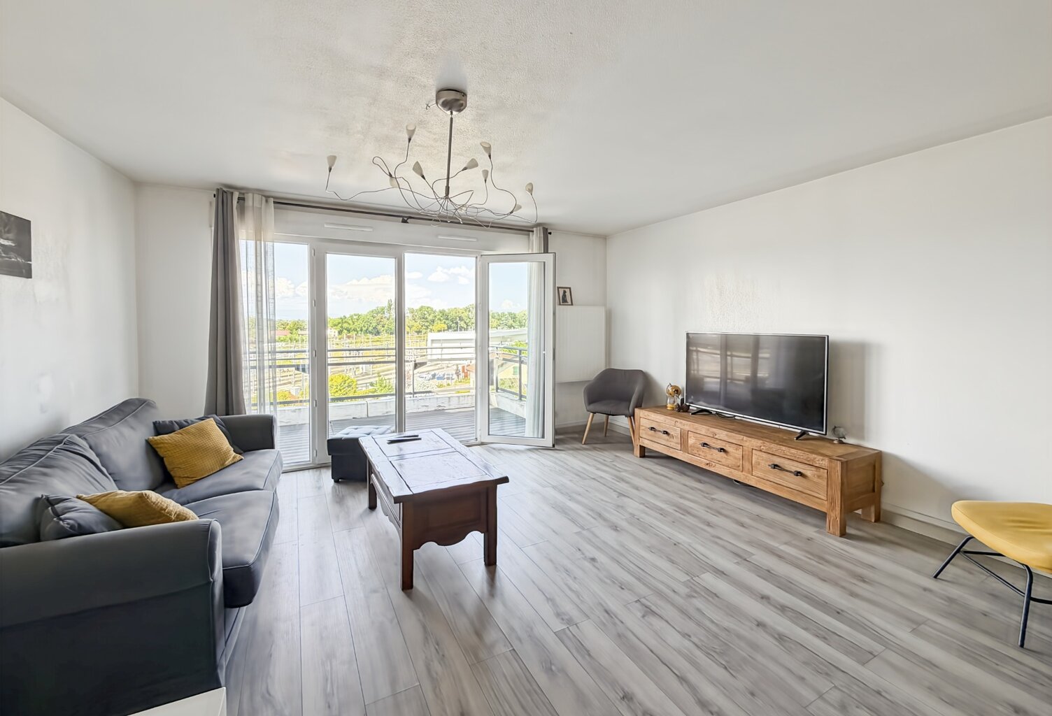 A VENDRE - Appartement dernier étage T2 54m2 - Annemasse Gare — photo 1