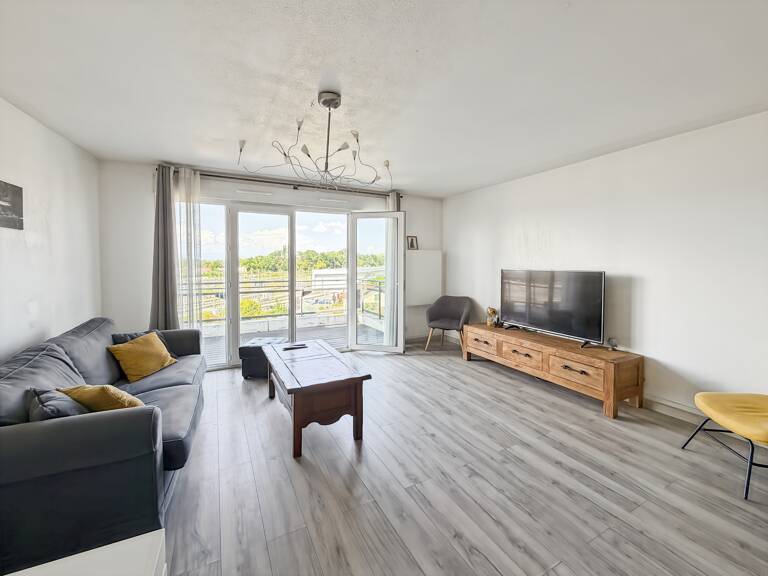 A VENDRE - Appartement dernier étage T2 54m2 - Annemasse Gare — photo 1