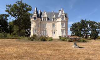 Maison 8 Pièces 350 m² à vendre à Loches (37600)