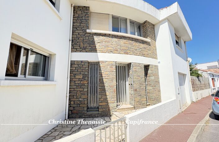 Maison à vendre 8 pièces VUE MER et PORT, Garage, à 5OO m. de la plage de Boisvinet SAINT GILLES CROIX DE VIE (85) — photo 3