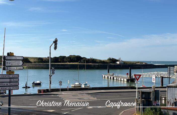 Maison à vendre 8 pièces VUE MER et PORT, Garage, à 5OO m. de la plage de Boisvinet SAINT GILLES CROIX DE VIE (85) — photo 4