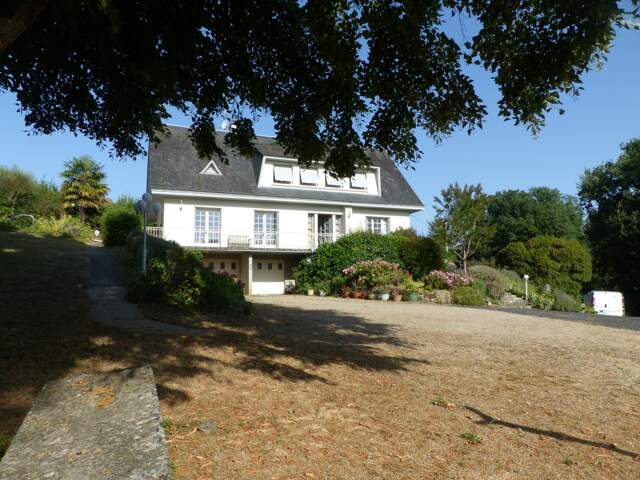 Maison à vendre 10 pièces SAINT LOUP LAMAIRE (79) 5 755 m² de TERRAIN — photo du bien