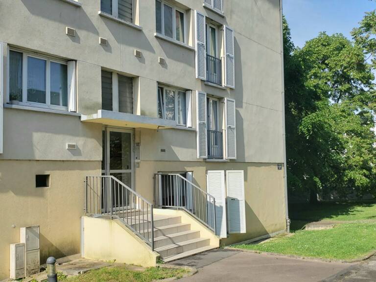 Appartement 6 pièces à BOISSY SAINT LEGER (94) — photo 1