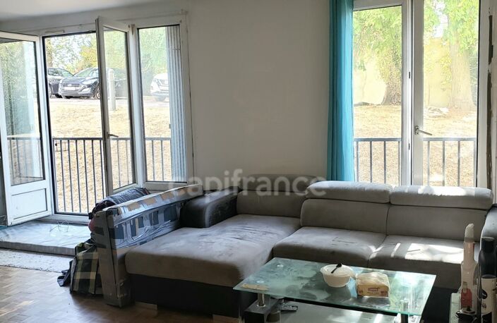 Appartement 6 pièces à BOISSY SAINT LEGER (94) — photo 2