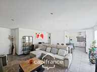 Maison de plain pied construite 2019, 3 chambres, jardin, garage, lumineuse, secteur calme, accès du jardin à la voie verte — photo 2