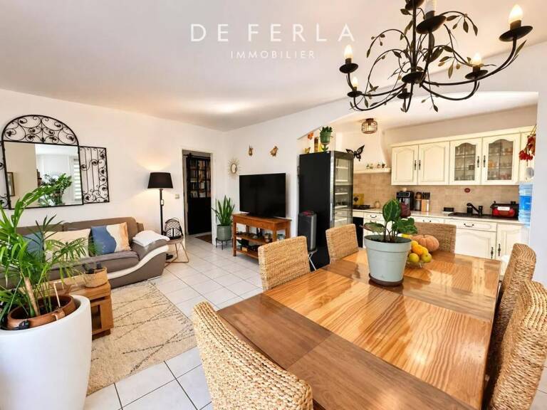 Vitrolles - Appartement 3 pièces – Loggia – 2 parkings — photo 1