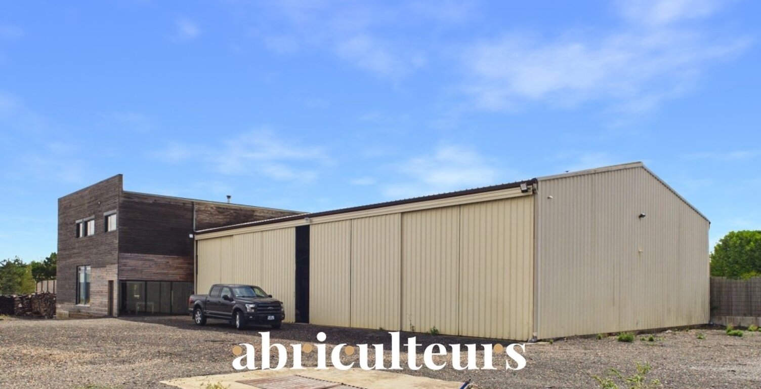Ensemble Immobilier Rare & Polyvalent : 360 m² de Local Pro + 460 m² d'Habitation sur Terrain de + 6 000 m² en vente à TREMBLAY LES VILLAGES (28170) — photo 1