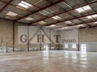 A LOUER 3800 M² ENTREPOT + BUREAUX  A  AMILLY — photo 2