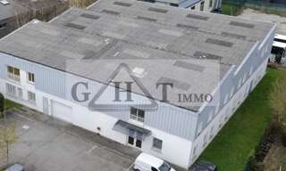 Local industriel  1470 m² à vendre à Buc (78530)