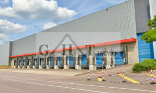 Local industriel  3900 m² à louer à Gargenville (78440)