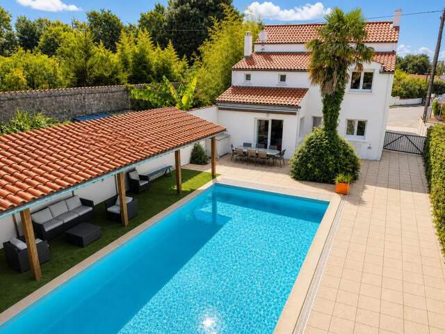 FOURAS – Maison familiale 116 m² • Piscine • Jardin 460 m² • Centre-ville à pied — photo du bien