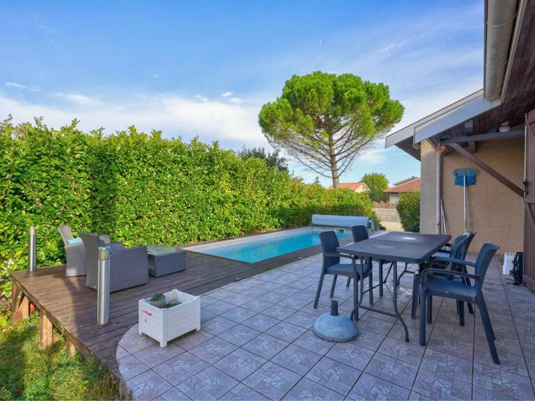Maison de 4 pièces de 151 m² à Meyzieu — photo 1