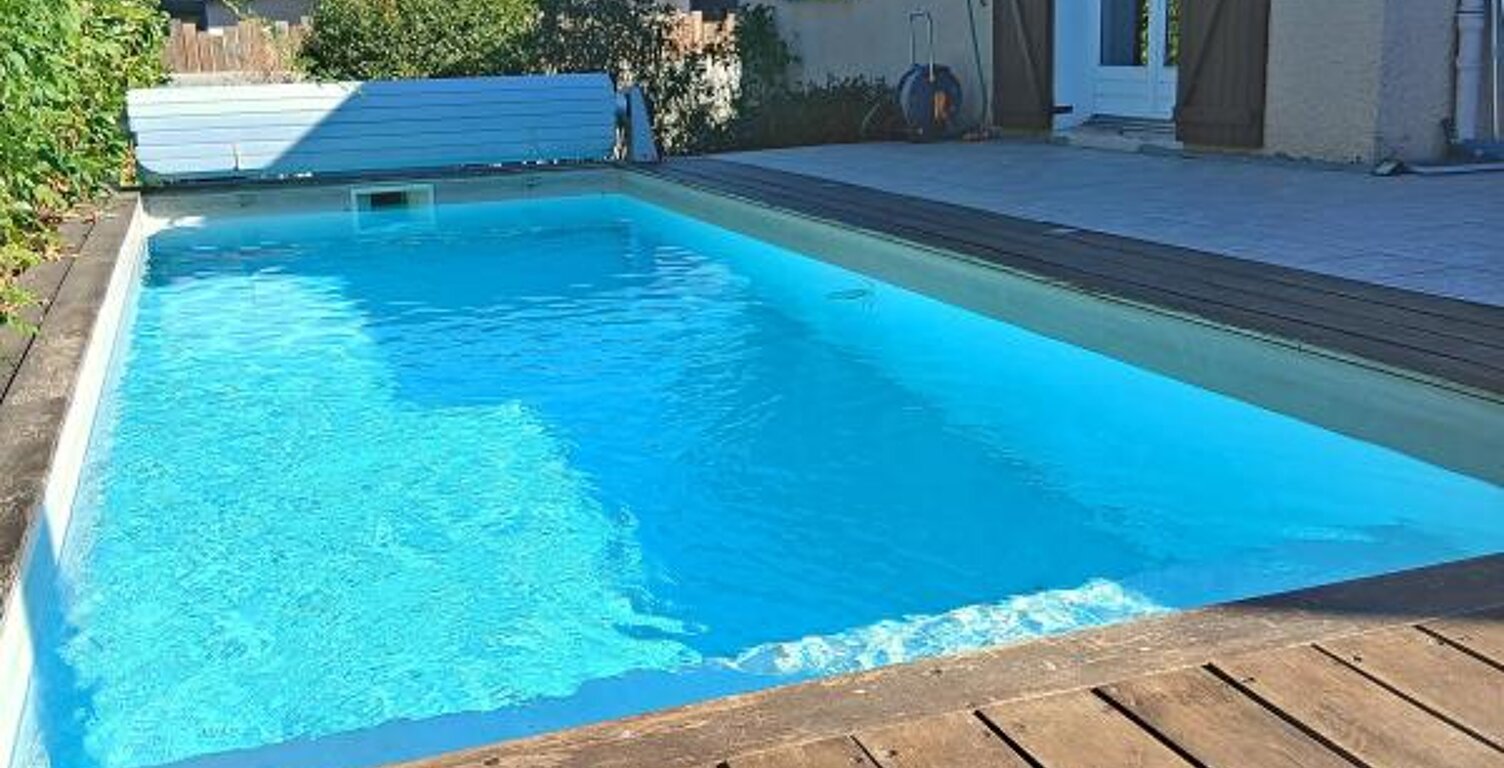 Maison de 4 pièces de 151 m² à Meyzieu — photo 1