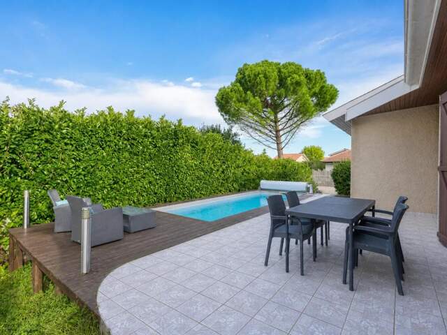 Maison de 4 pièces de 151 m² à Meyzieu — photo du bien