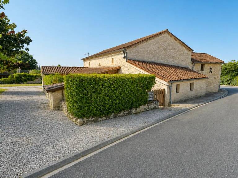 Maison de 5 pièces de 181m² à Loubès-Bernac — photo 1