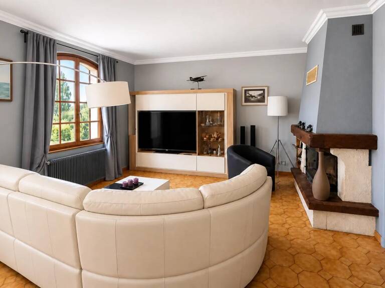 MAISON 145 M² RUY MONTCEAU — photo 1