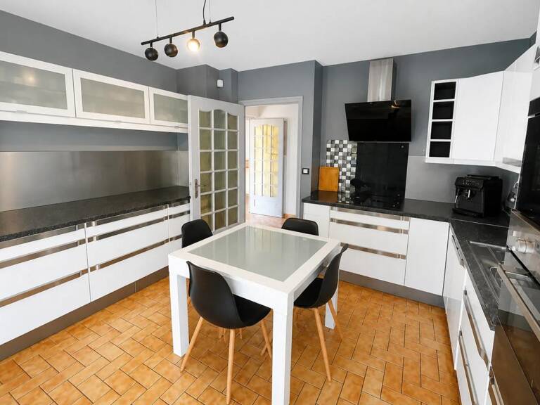 MAISON 145 M² RUY MONTCEAU — photo 1