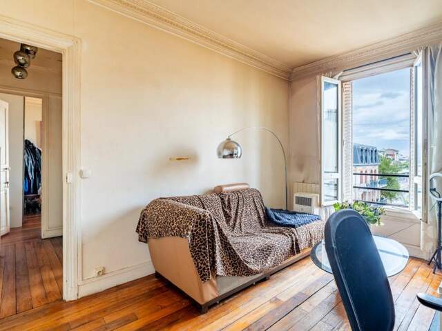 Appartement de 2 pièces de 37 m² à Courbevoie — photo du bien