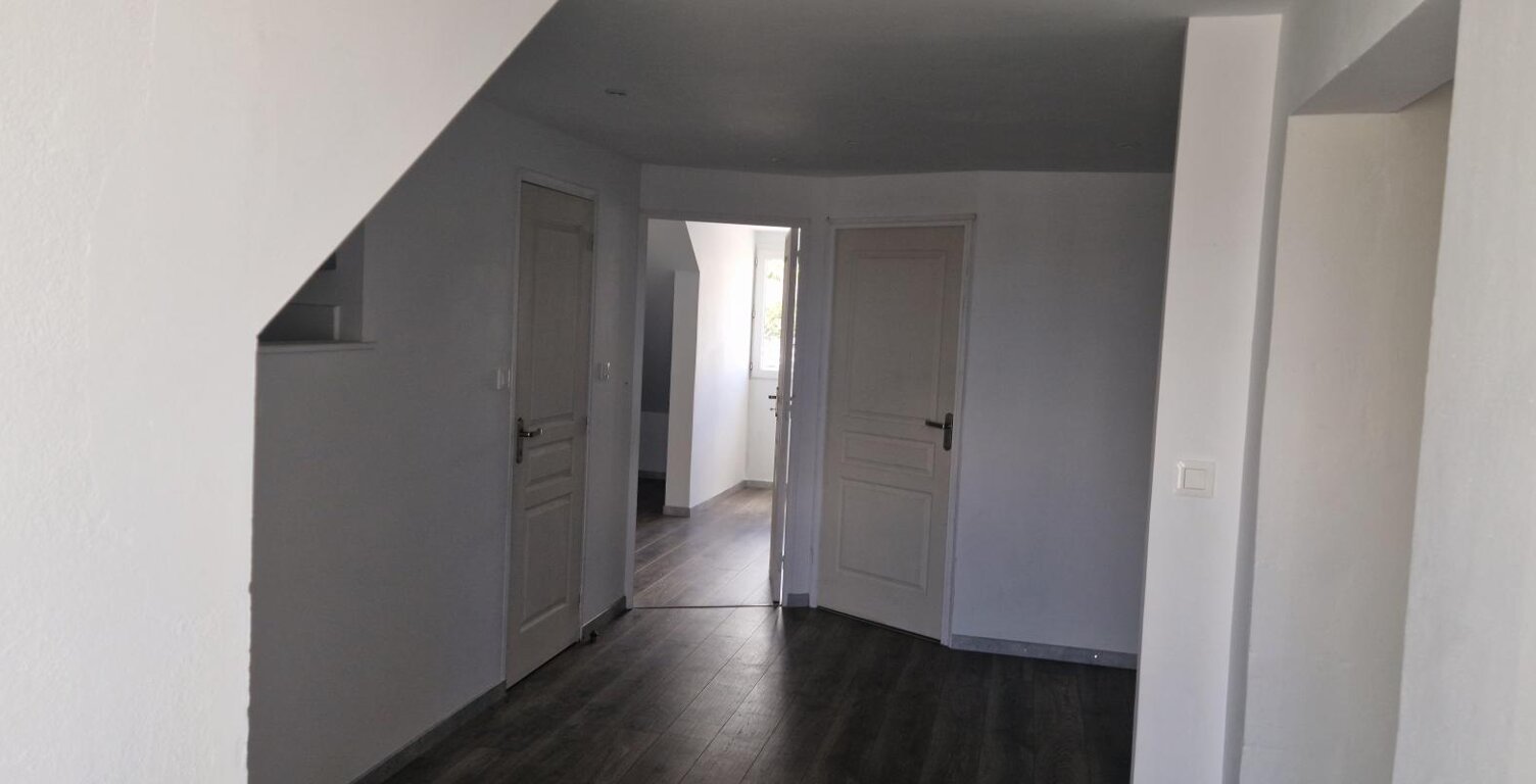 A LOUER APPARTEMENT T3 CARRÉ D'OR ST-DENIS ILE DE LA RÉUNION — photo 1