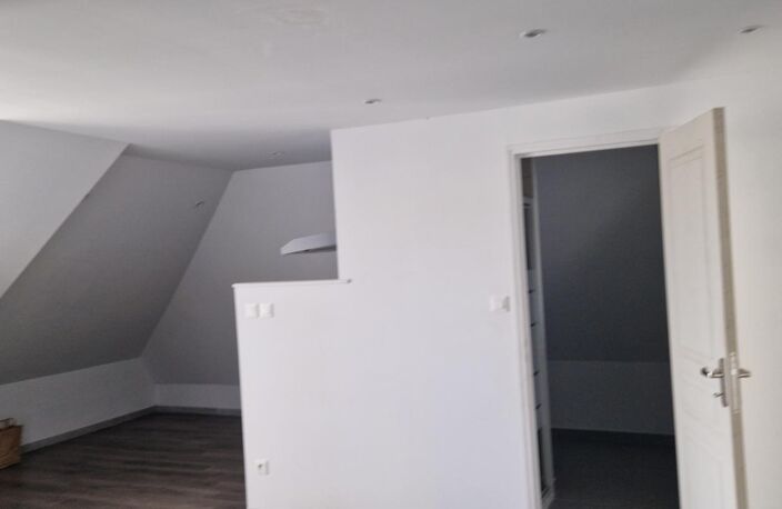 A LOUER APPARTEMENT T3 CARRÉ D'OR ST-DENIS ILE DE LA RÉUNION — photo 4