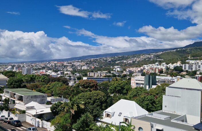 A LOUER APPARTEMENT T3 CARRÉ D'OR ST-DENIS ILE DE LA RÉUNION — photo 5