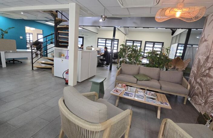 BUREAUX 55 m² A LOUER / ZAC 2000 LE PORT — photo 2