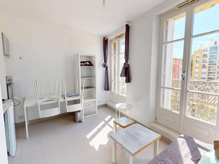 Appartement à vendre - Studio entièrement rénové - 2e arrondissement- 403 — photo 1