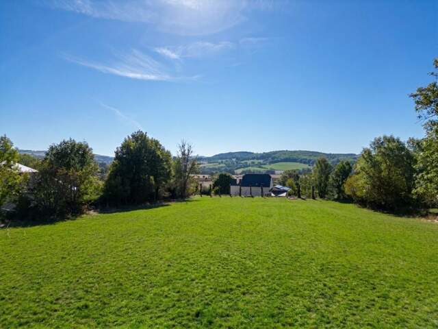 EXCLUSIVITÉ — TERRAIN PLAT À BÂTIR DE 3 669 M² AU POUGET JOUBE — photo du bien