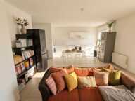 Limite MONTCHAT- Terrasse de 49 m²+balcon - Tram aux pieds-  Garage double possible — photo 3