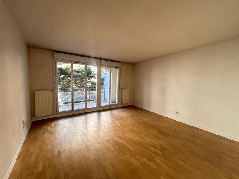 T3 NON MEUBLE de 75.70 m2 à 1266.35 € CC — photo 1