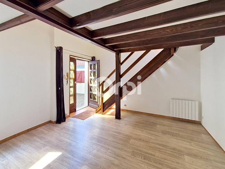 Appartement À Louer — photo 1